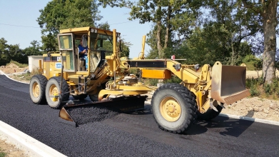 Chantier Blanloeil d'une route en enrobé classique